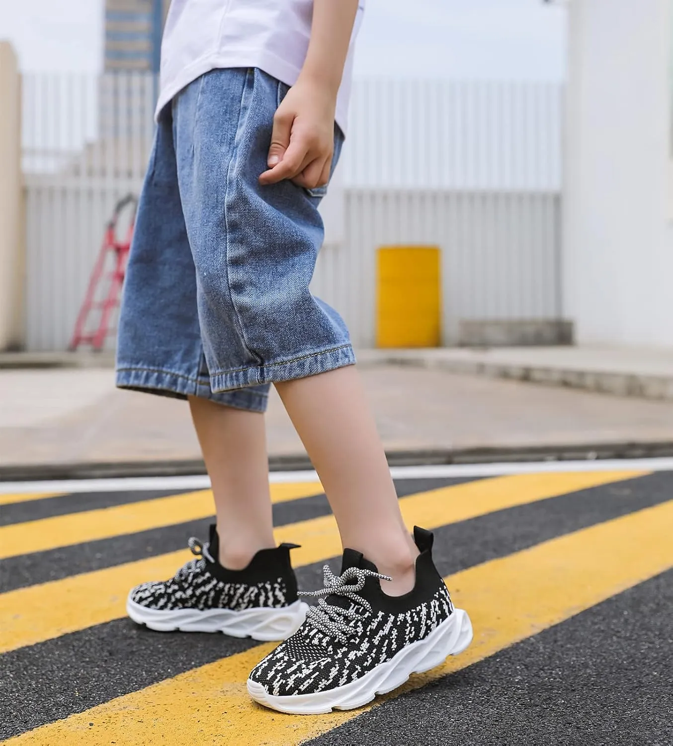 DADAWEN Boys Girls Sneakers Kids Lightweight Breathable Tennis Athletic Running Shoes for Toddler/Little Kid/Big Kid