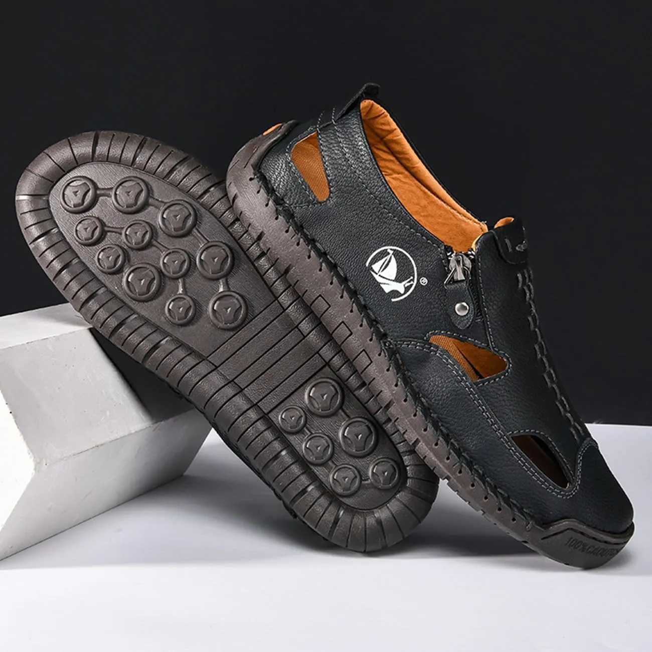 Men's Closed Toe Leather Sandals Non-Slip Beach Hiking Shoes Summer Casual Hollow Out Loafer for Daily Wear