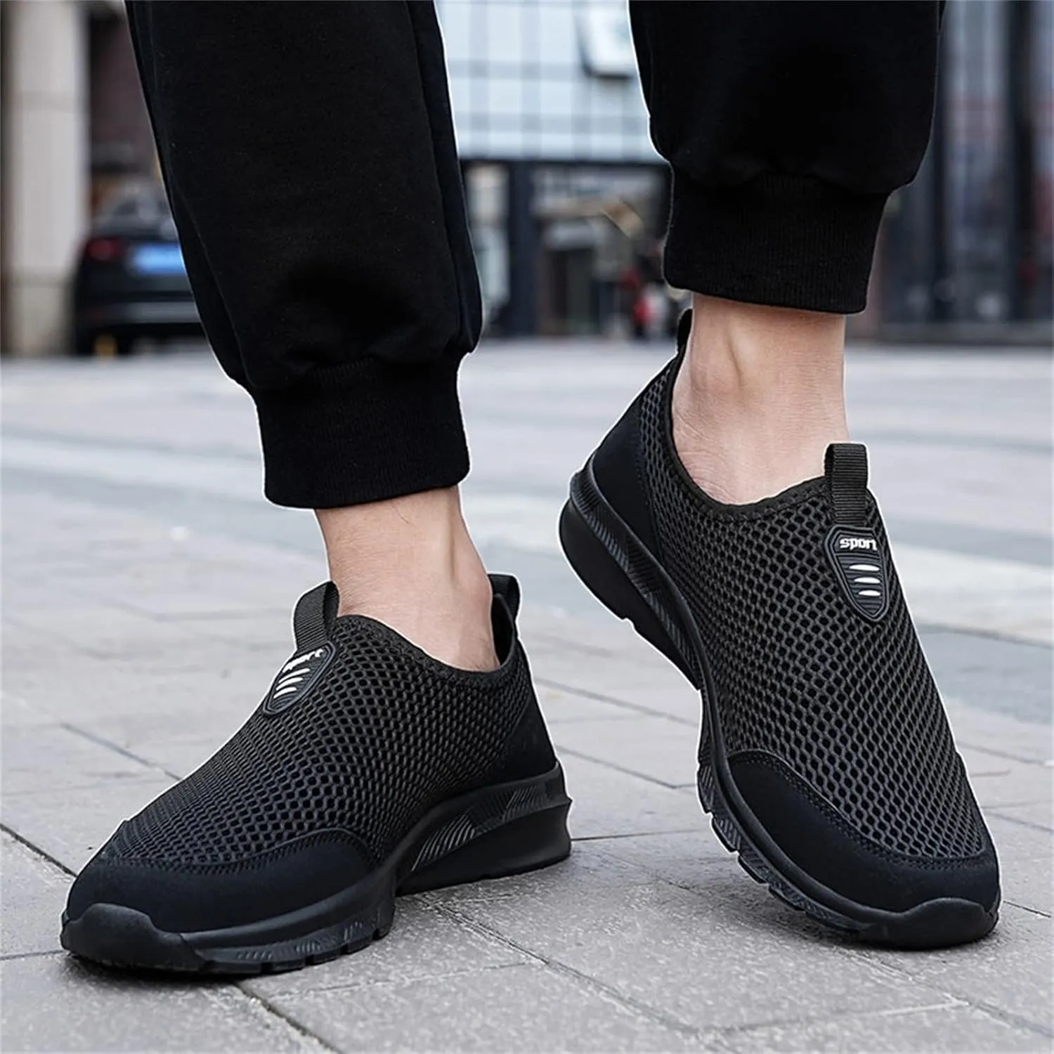 Men's Non Slip Running Shoes Ultra Light Breathable Casual Walking Shoes Fashion Sneakers Mesh Workout Sports Shoes