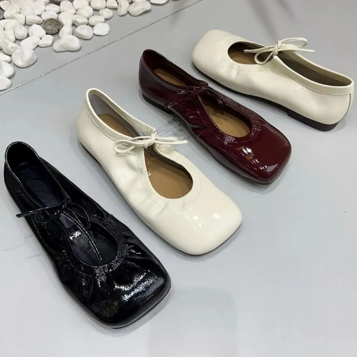 Retro Soft-surfaced Wide Toe Box Square-Toe Ballet Flats for Women Lace-up Patent Leather Casual Shoes New 2025