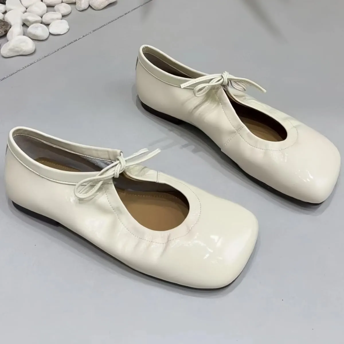 Retro Soft-surfaced Wide Toe Box Square-Toe Ballet Flats for Women Lace-up Patent Leather Casual Shoes New 2025