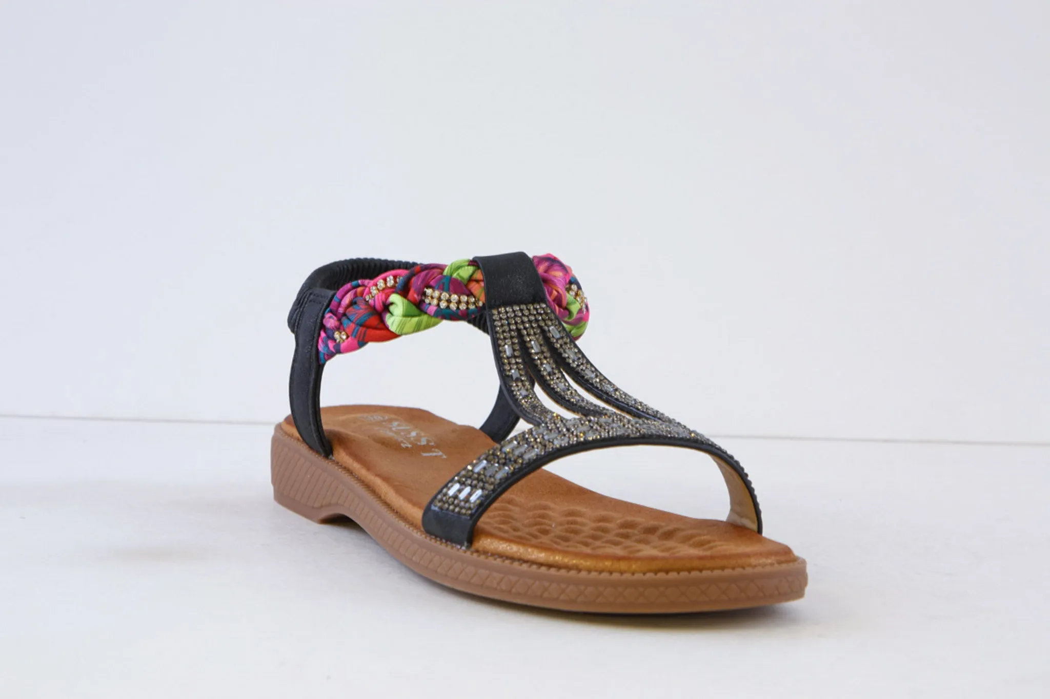 SUSST - HEIDI25 ORNATE LOW HEEL SANDAL - BLACK