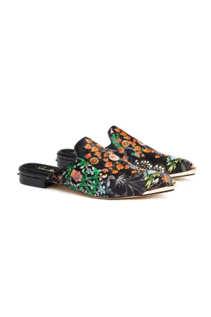 VELVET SLIPPER BEHIND CLOSED DOORS