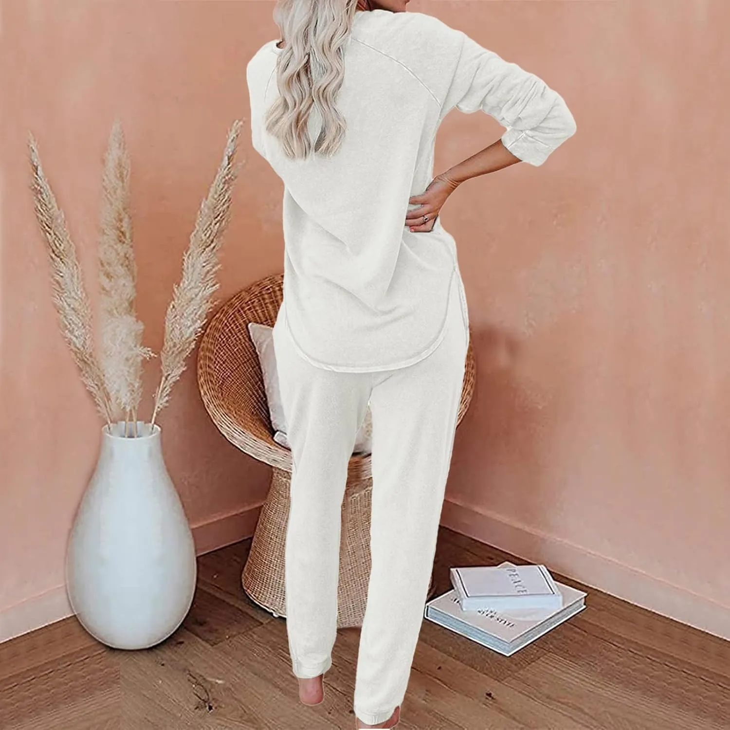 Women's 2 Piece Outfits Lounge Sets Long Sleeve Tops and Jogger Sweatpants Sweats Track Suits Loungewear Pajama Sets