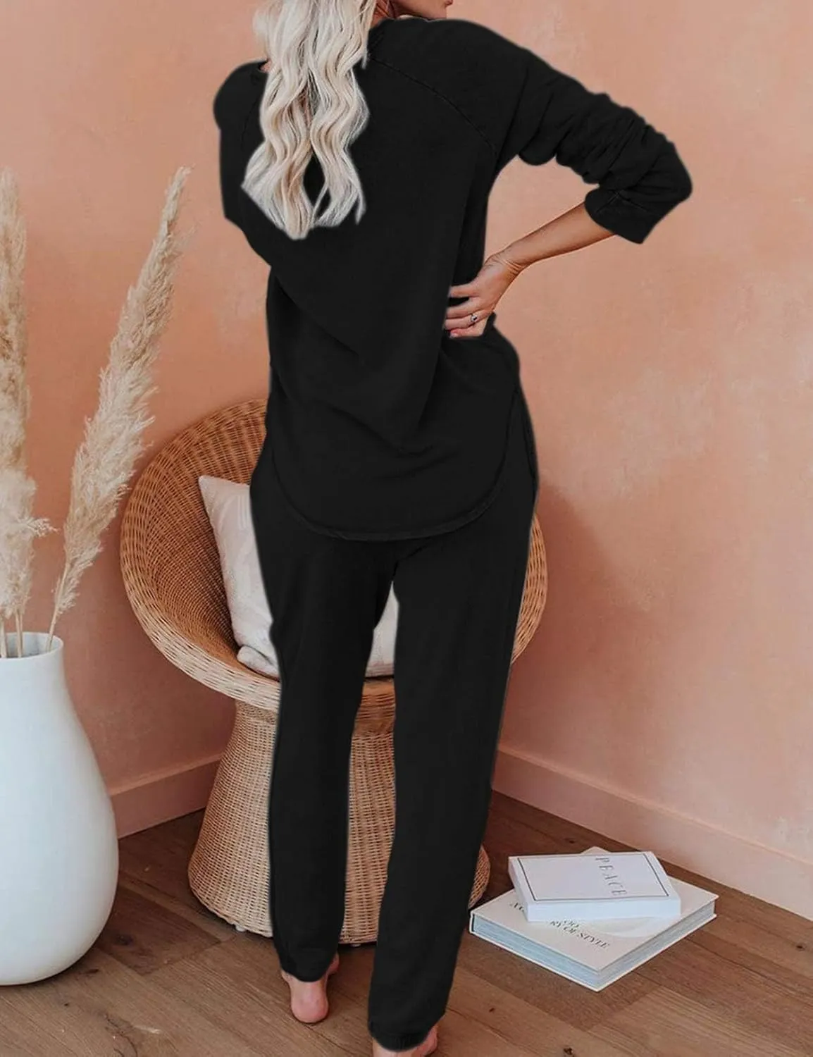 Women's 2 Piece Outfits Lounge Sets Long Sleeve Tops and Jogger Sweatpants Sweats Track Suits Loungewear Pajama Sets