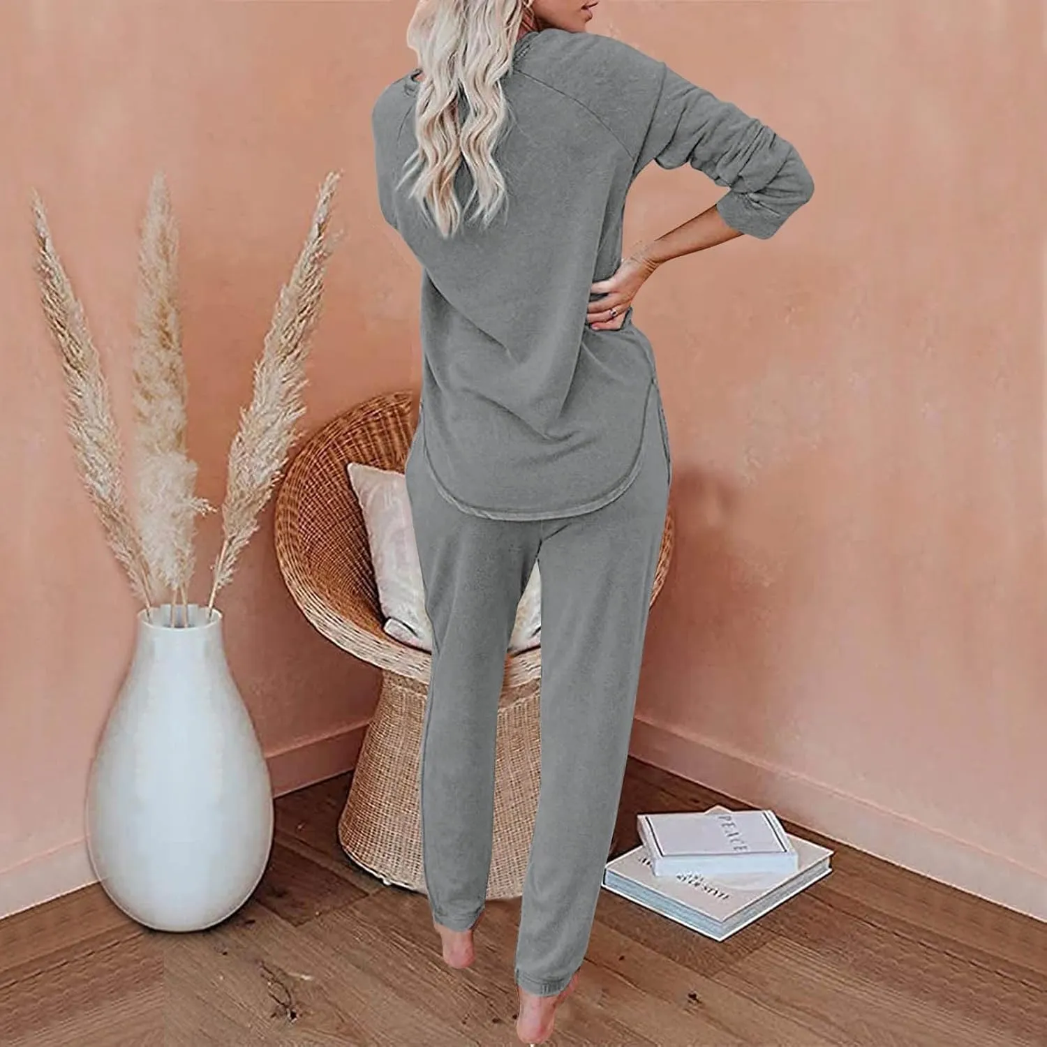 Women's 2 Piece Outfits Lounge Sets Long Sleeve Tops and Jogger Sweatpants Track Sweats Suits Loungewear Pajama Sets