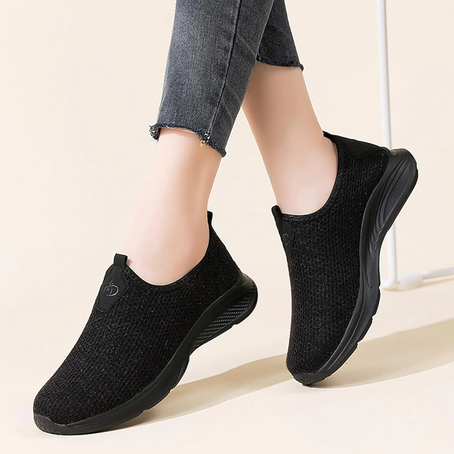 Womens Canvas Slip On Sneakers Casual Walking Shoes Lightweight Comfortable Flats Non Slip Elastic Loafers