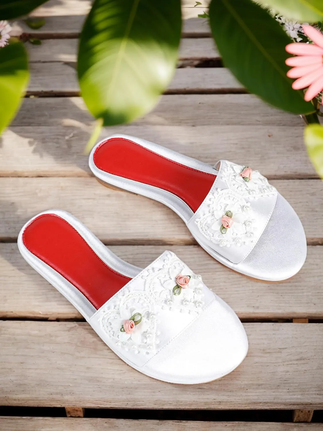 Women's Flat Bridal Slippers – Elegant Lace & Pearl Embellished Flats with Floral Detail, Romantic Indoor Wedding Shoes for Bride & Formal Events