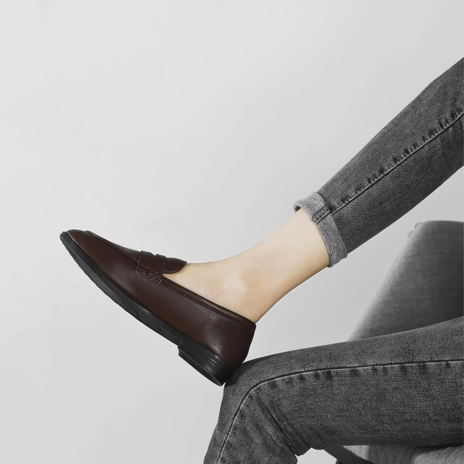 Women's Leather Flat Penny Loafers Slip On Casual Comfort Moccasin Walking Shoes Driving Office Work Dressy Shoes