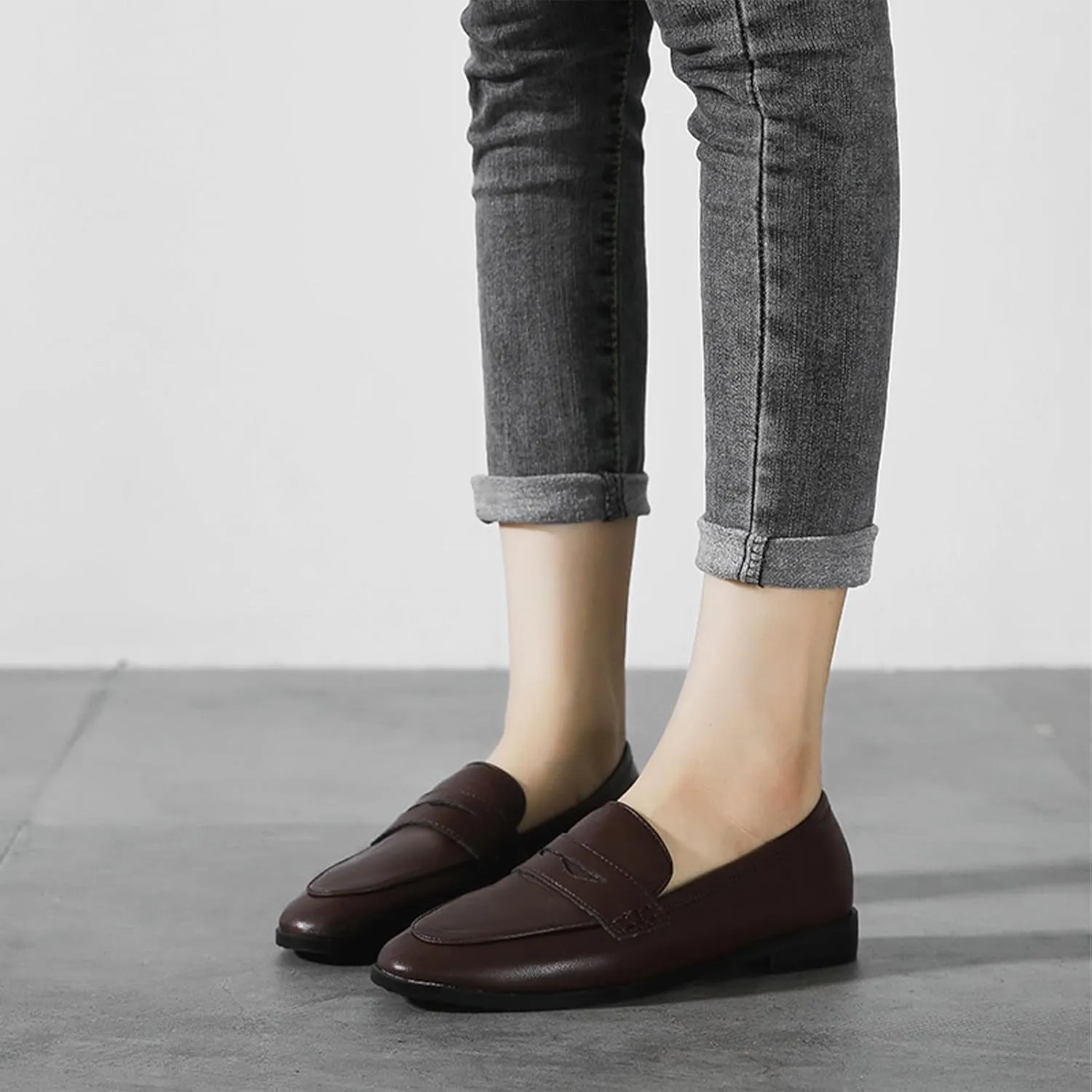 Women's Leather Flat Penny Loafers Slip On Casual Comfort Moccasin Walking Shoes Driving Office Work Dressy Shoes